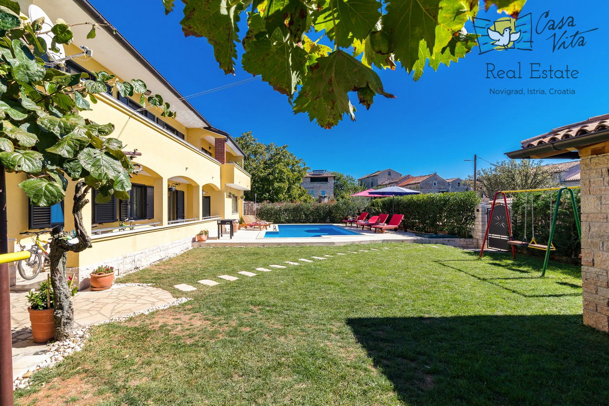 Prodamo samostojno hišo, Svetvinčenat, 650.000 €