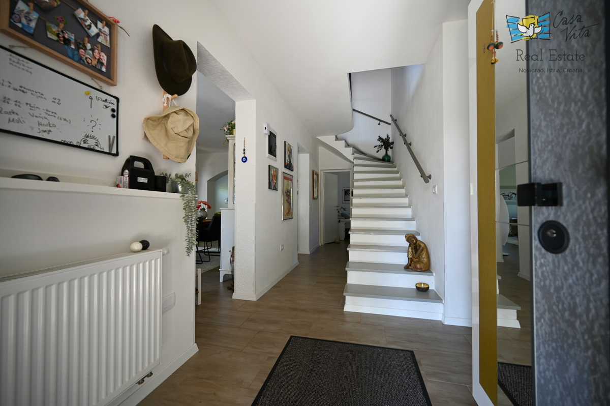 ISTRA, Umag - Samostojna hiša v okolici Lovrečice!