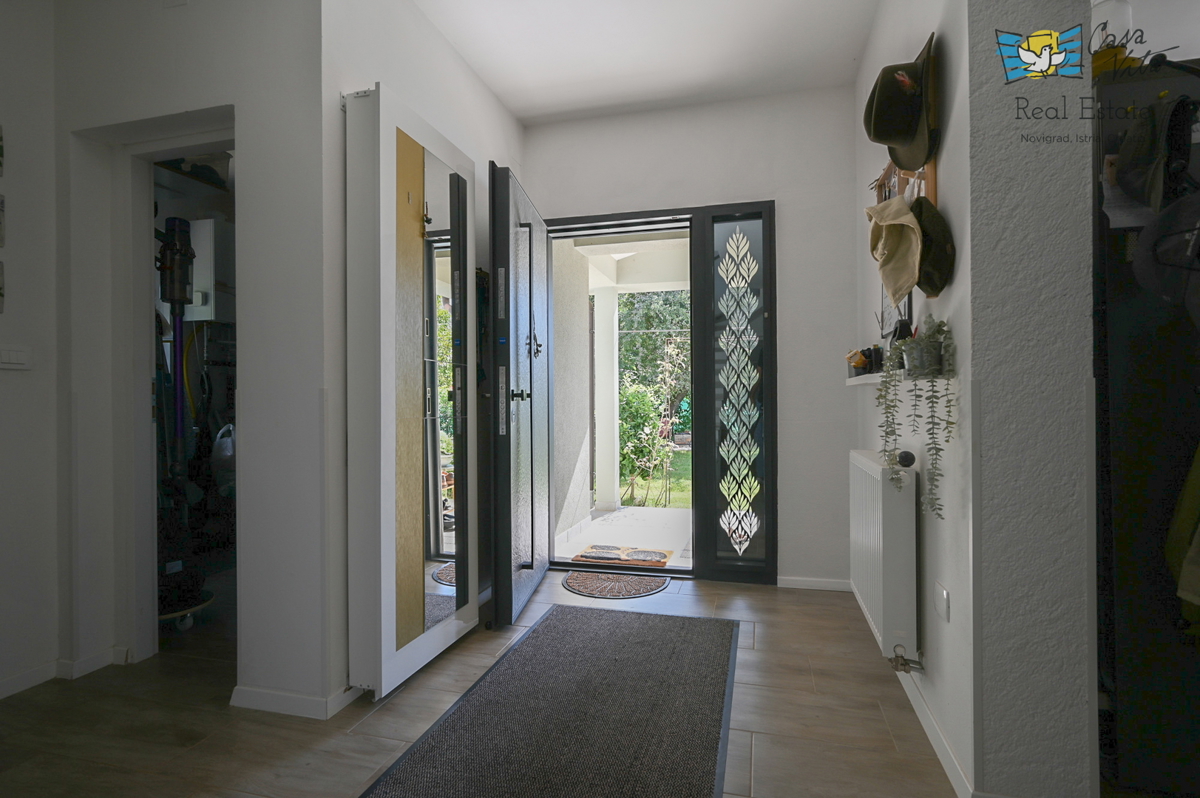 ISTRA, Umag - Samostojna hiša v okolici Lovrečice!