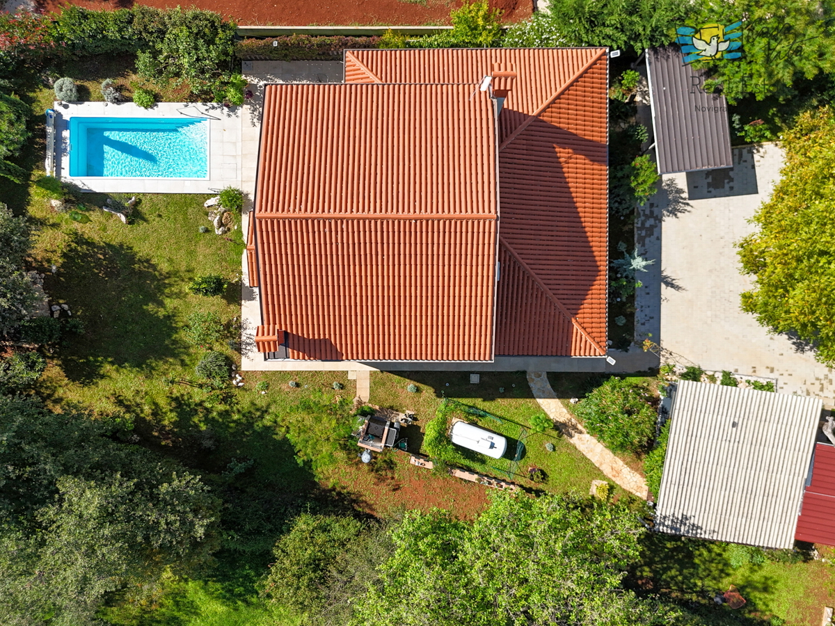 ISTRA, Umag - Samostojna hiša v okolici Lovrečice!