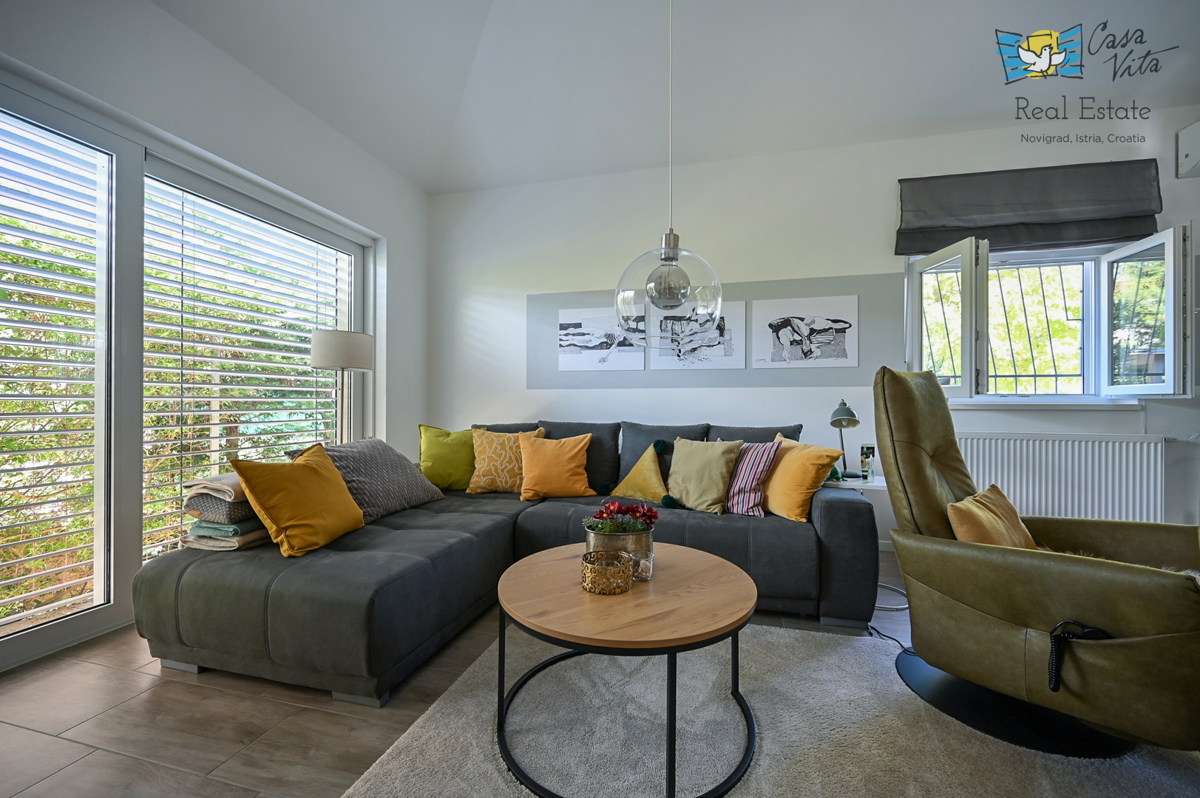 ISTRA, Umag - Samostojna hiša v okolici Lovrečice!