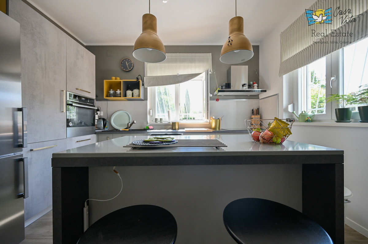 ISTRA, Umag - Samostojna hiša v okolici Lovrečice!