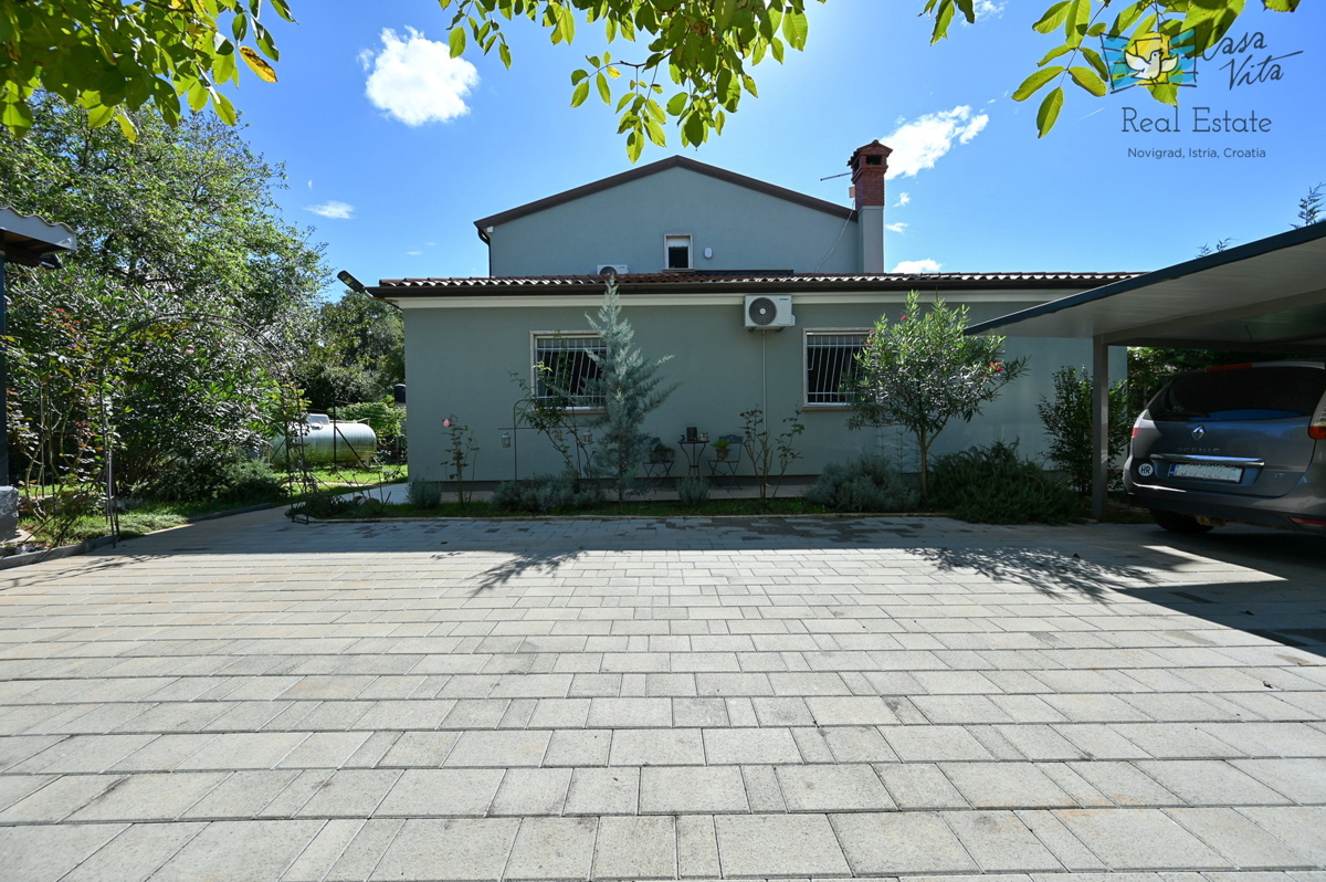 ISTRA, Umag - Samostojna hiša v okolici Lovrečice!