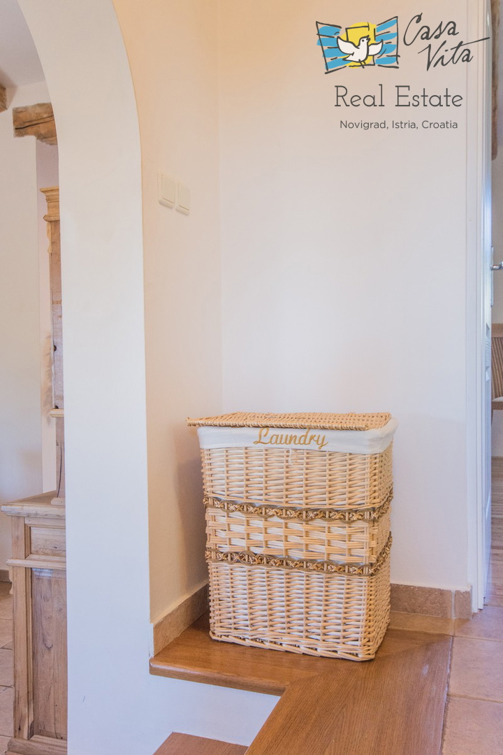 ISTRA, POREČ - Lep pritlični objekt v okolici mesta Poreč s čudovitim pogledom na morje!