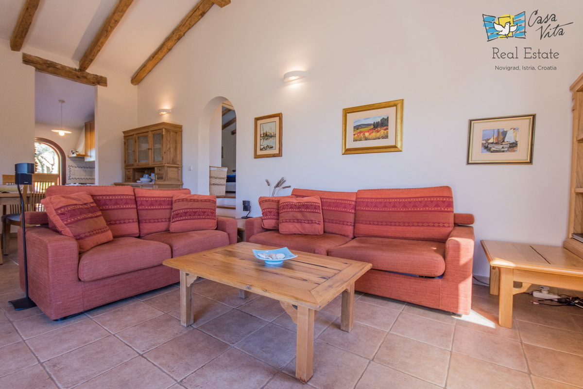 ISTRA, POREČ - Lep pritlični objekt v okolici mesta Poreč s čudovitim pogledom na morje!