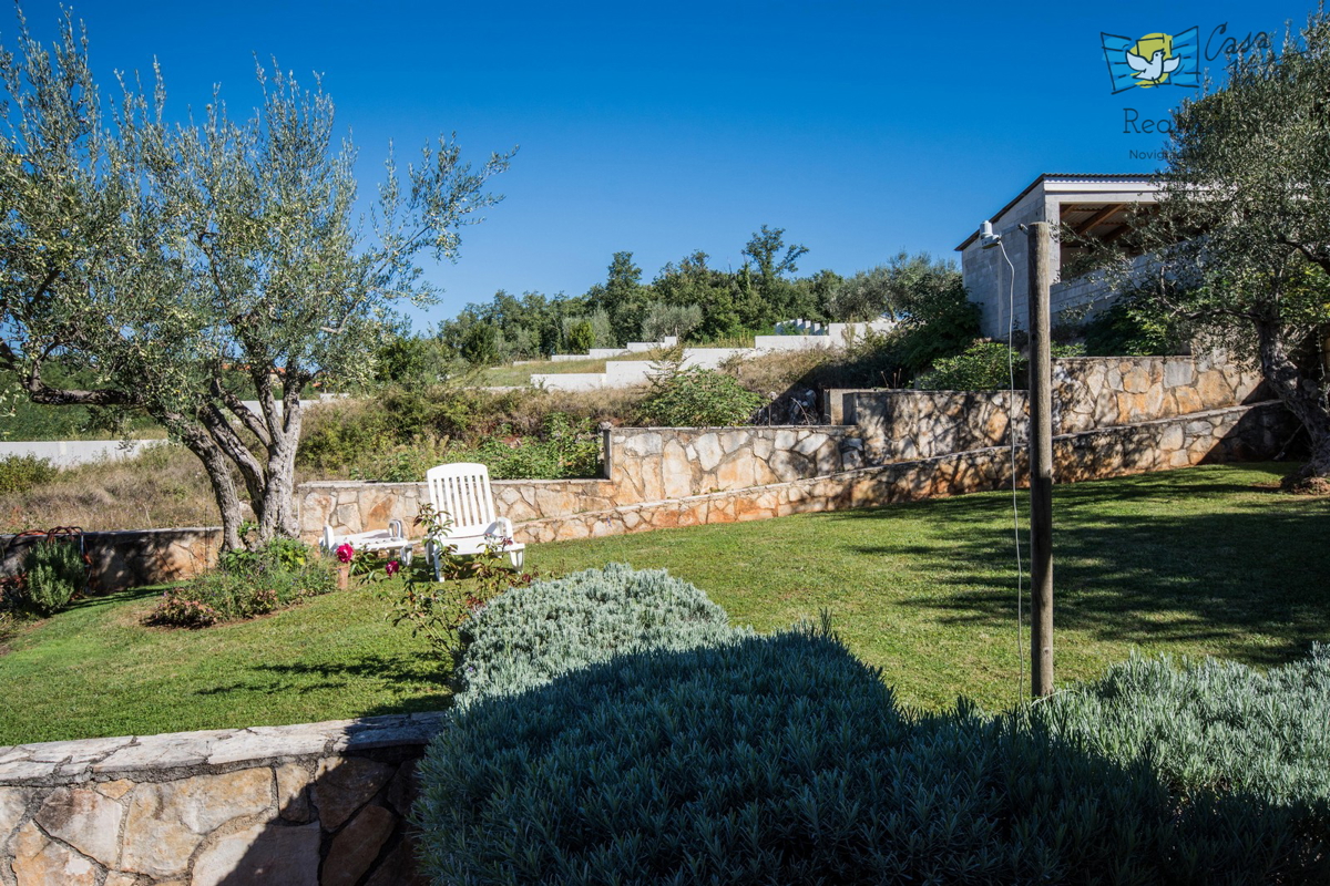 ISTRA, POREČ - Lep pritlični objekt v okolici mesta Poreč s čudovitim pogledom na morje!