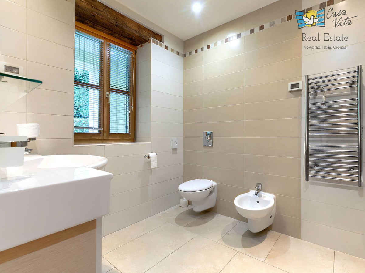 ISTRA, BUJE, Razkošna mediteranska hiša z velikim vrtom