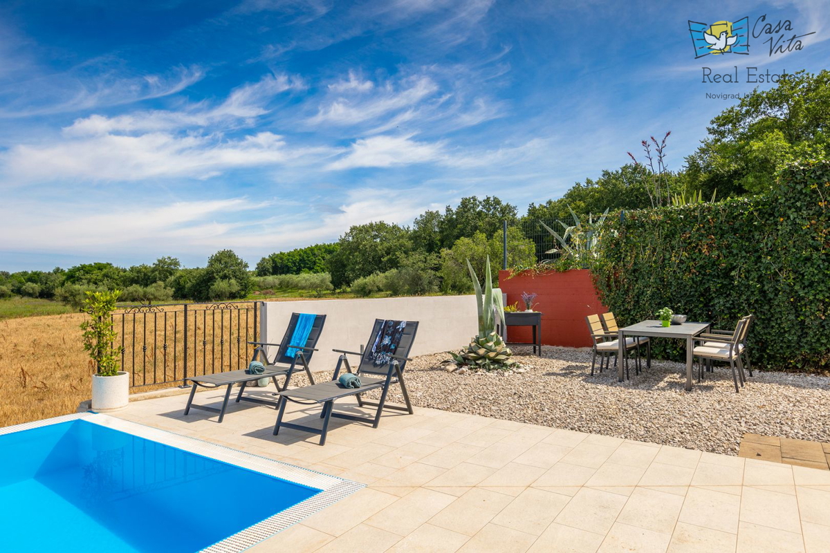 ISTRA, NOVIGRAD - Mediteranska hiša s čudovitim pogledom na morje!