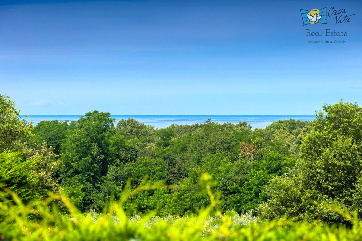 ISTRA, NOVIGRAD - Mediteranska hiša s čudovitim pogledom na morje!
