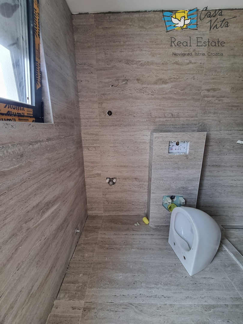 Dvojček z 200 m2 vrta, 3 km od morja!!