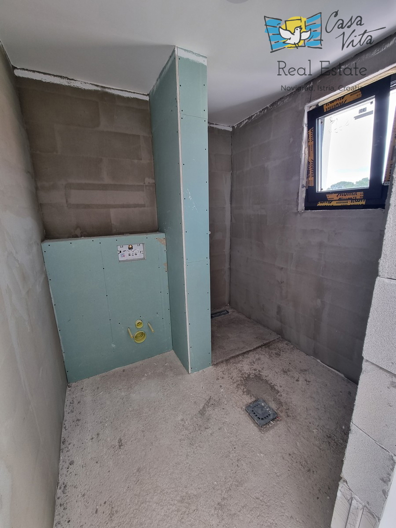 Dvojček z 200 m2 vrta, 3 km od morja!!
