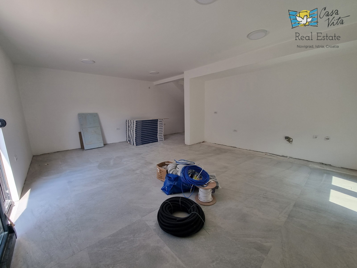 Dvojček z 200 m2 vrta, 3 km od morja!!