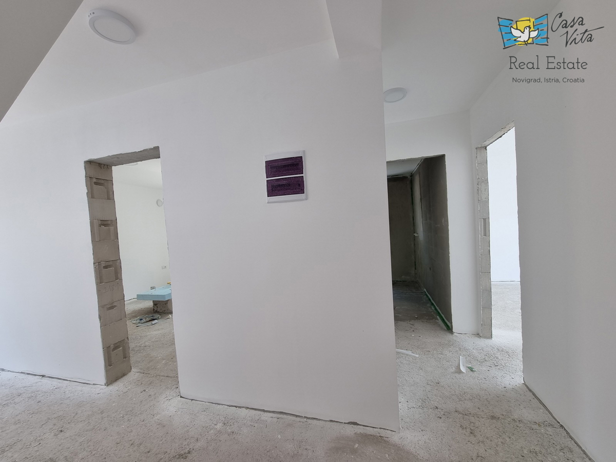 Dvojček z 200 m2 vrta, 3 km od morja!!