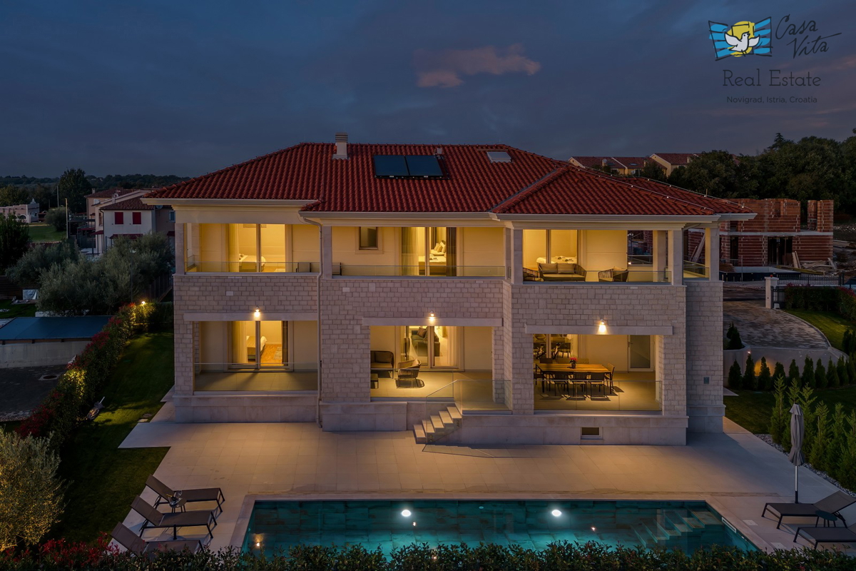 ISTRA, POREČ - Luksuzna vila s bazenom in garažo 1 km od morja!
