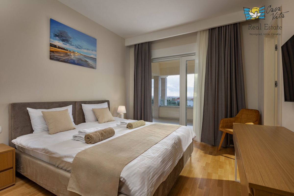 ISTRA, POREČ - Luksuzna vila s bazenom in garažo 1 km od morja!