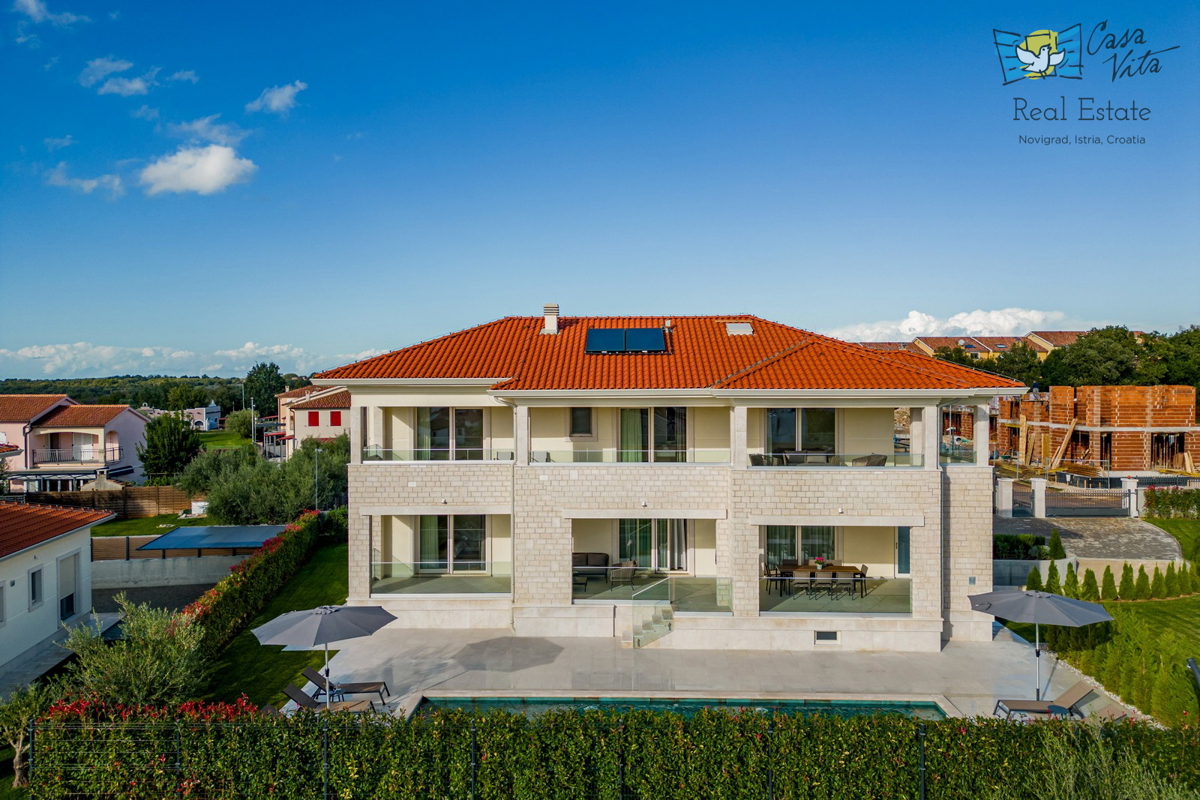 ISTRA, POREČ - Luksuzna vila s bazenom in garažo 1 km od morja!