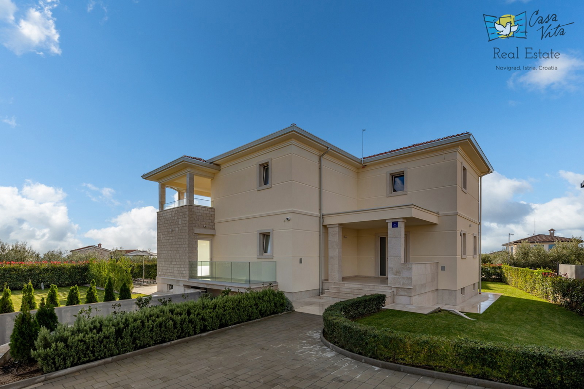 ISTRA, POREČ - Luksuzna vila s bazenom in garažo 1 km od morja!