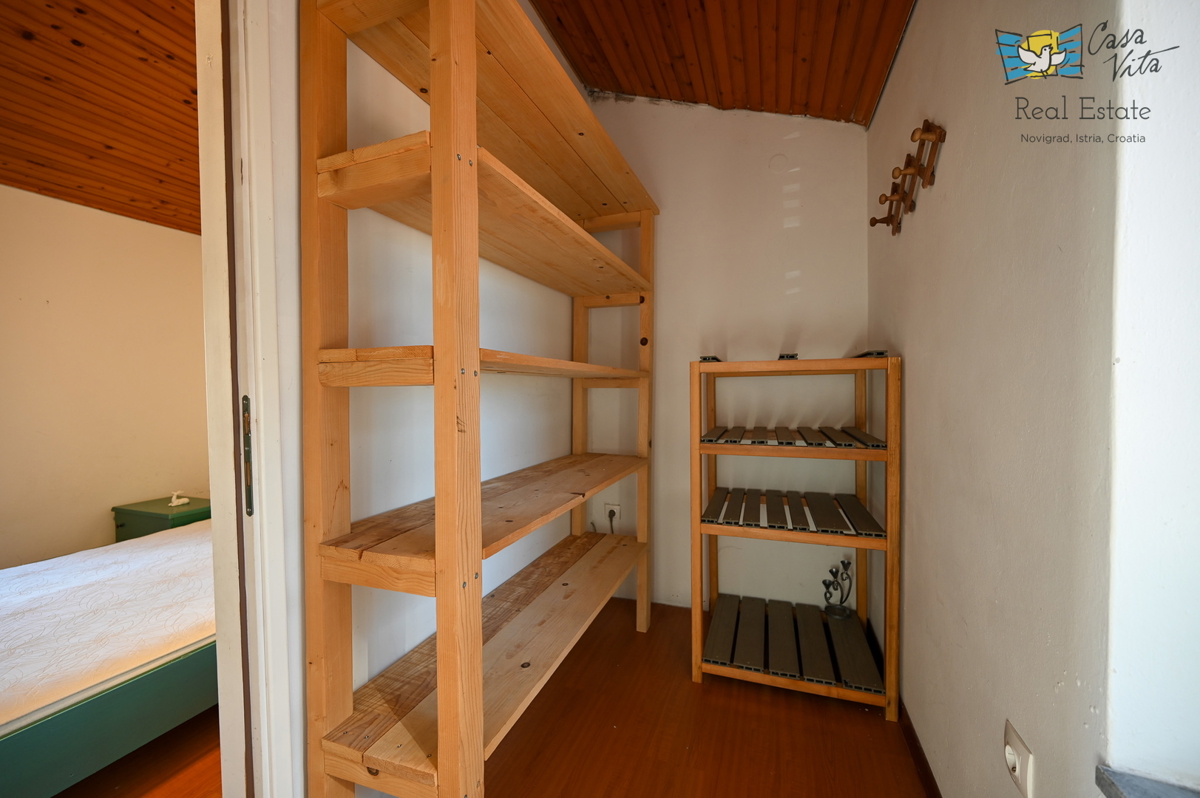 ISTRA, KAŠTELIR - Dvojna hiša z dvoriščem!