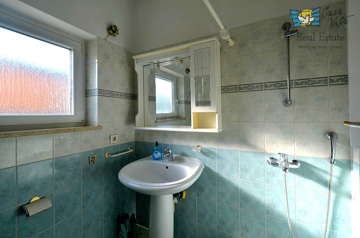 Hiša z apartmaji in čudovitim pogledom na morje