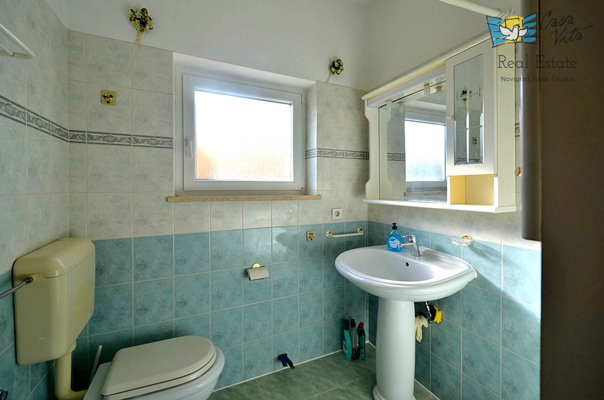 Hiša z apartmaji in čudovitim pogledom na morje