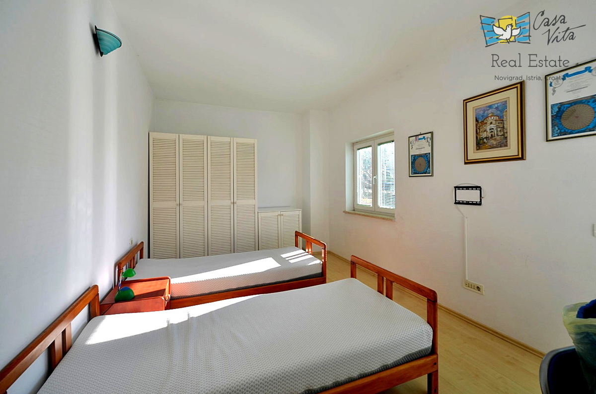 Hiša z apartmaji in čudovitim pogledom na morje