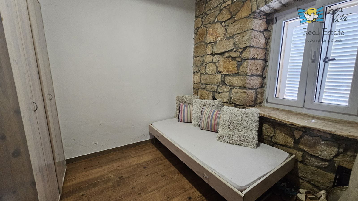 Dve kamniti hiši v Višnjanu - Poreč!