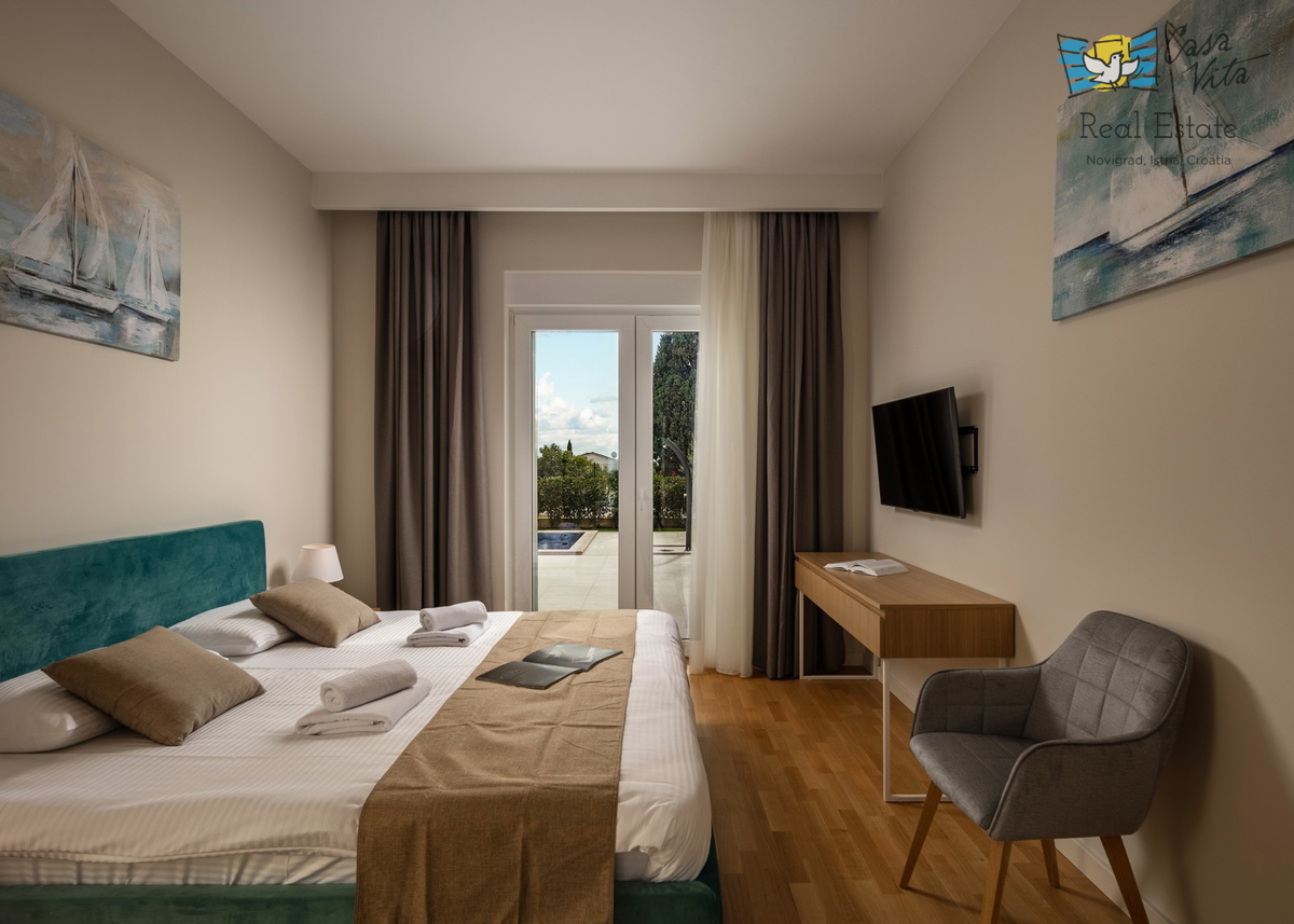 ISTRA, POREČ - Luksuzna vila s bazenom 1 km od morja!