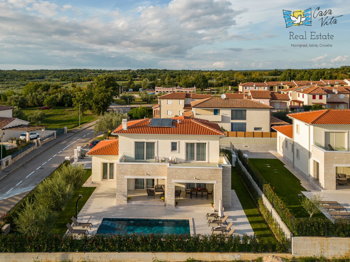 ISTRA, POREČ - Luksuzna vila s bazenom 1 km od morja!