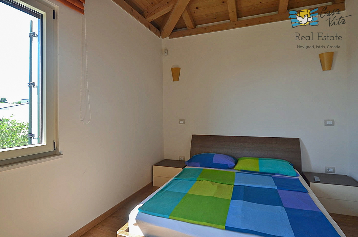 ISTRA, NOVIGRAD - Čudovita in prostorna hiša s bazenom 3 km od morja!