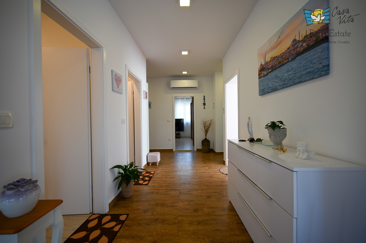 ISTRA, Novigrad - Stanovanje na odlični lokaciji 500 m od morja