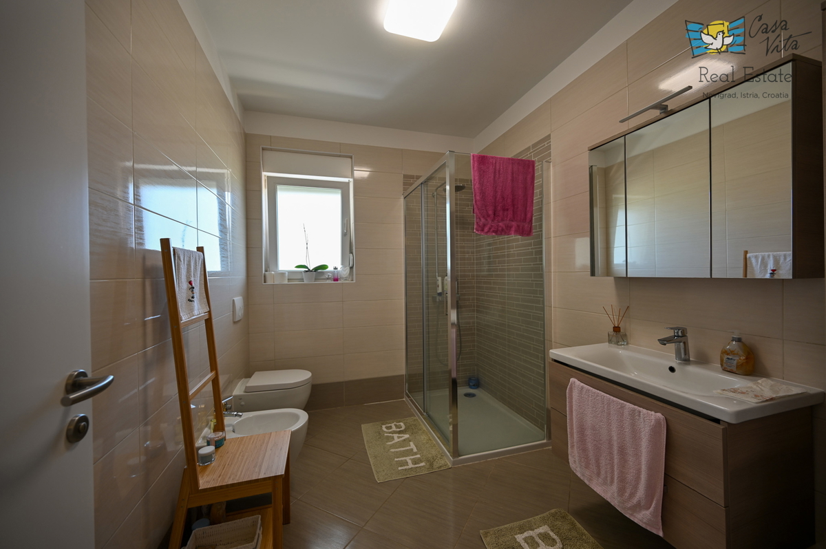 ISTRA, Novigrad - Stanovanje na odlični lokaciji 500 m od morja