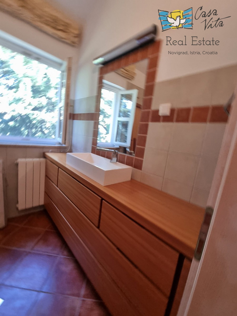 ISTRA, Poreč - Čudovita dvojna hiša 1000 m od morja!