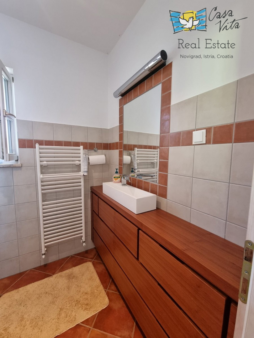 ISTRA, Poreč - Čudovita dvojna hiša 1000 m od morja!