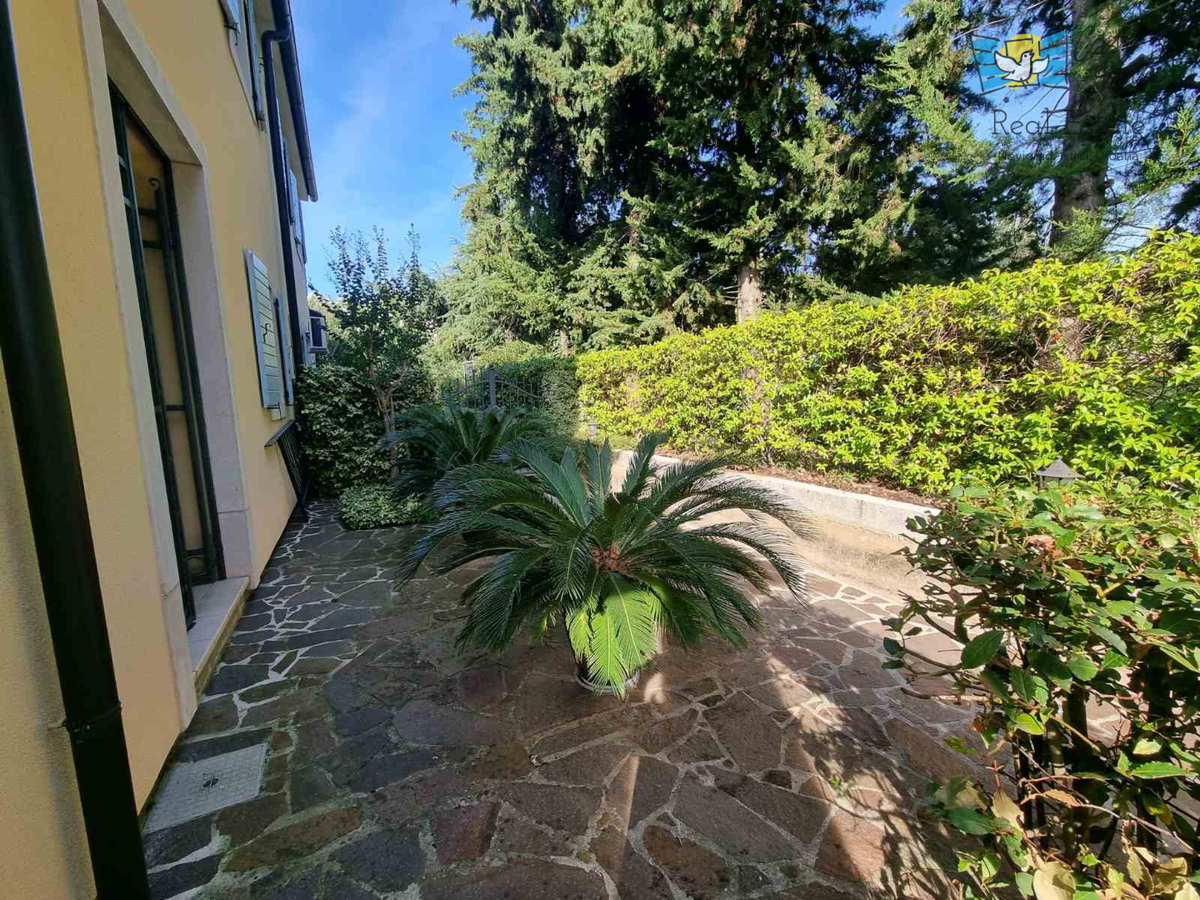 ISTRA, Poreč - Čudovita dvojna hiša 1000 m od morja!