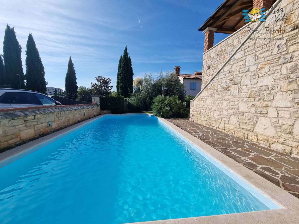 ISTRA, Poreč - Čudovita dvojna hiša 1000 m od morja!