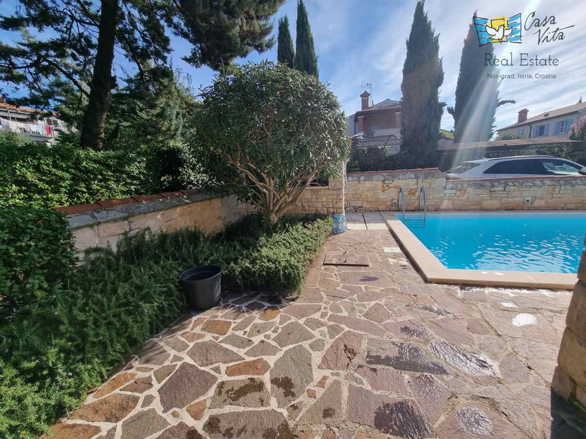 ISTRA, Poreč - Čudovita dvojna hiša 1000 m od morja!