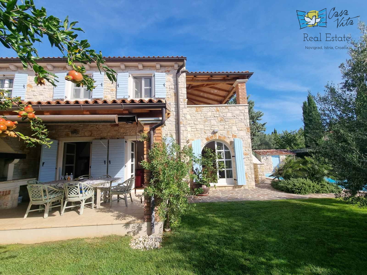 ISTRA, Poreč - Čudovita dvojna hiša 1000 m od morja!