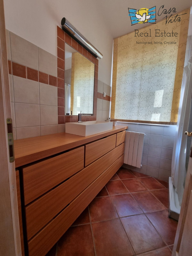 ISTRA, Poreč - Čudovita dvojna hiša 1000 m od morja!