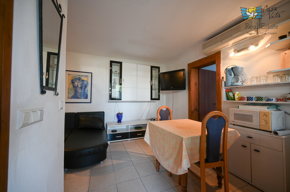 ISTRA, NOVIGRAD - vrstna stanovanjska enota z dvema stanovanjema in garažo