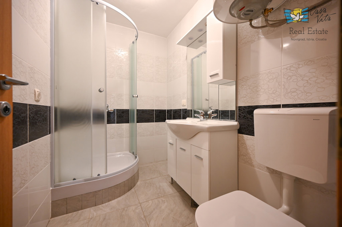 Apartma v pritličju na odlični lokaciji v Novigradu - 500m od morja!