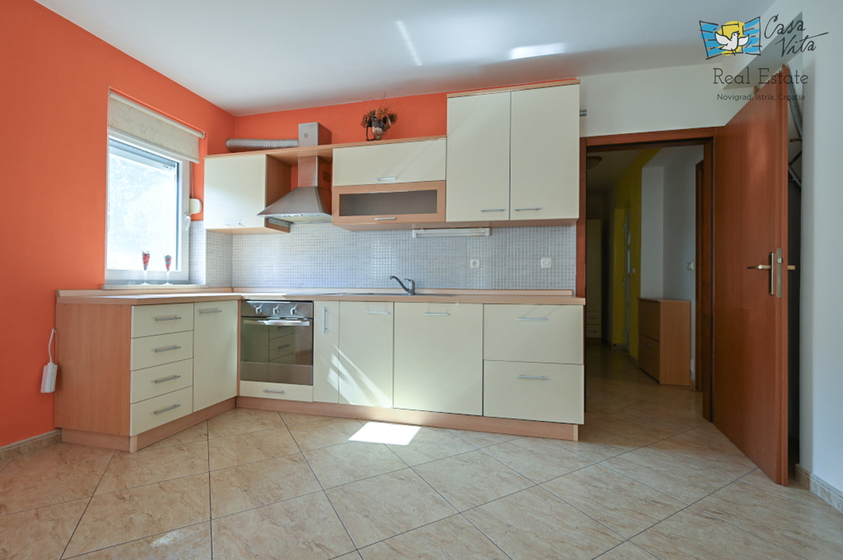 Apartma v pritličju na odlični lokaciji v Novigradu - 500m od morja!