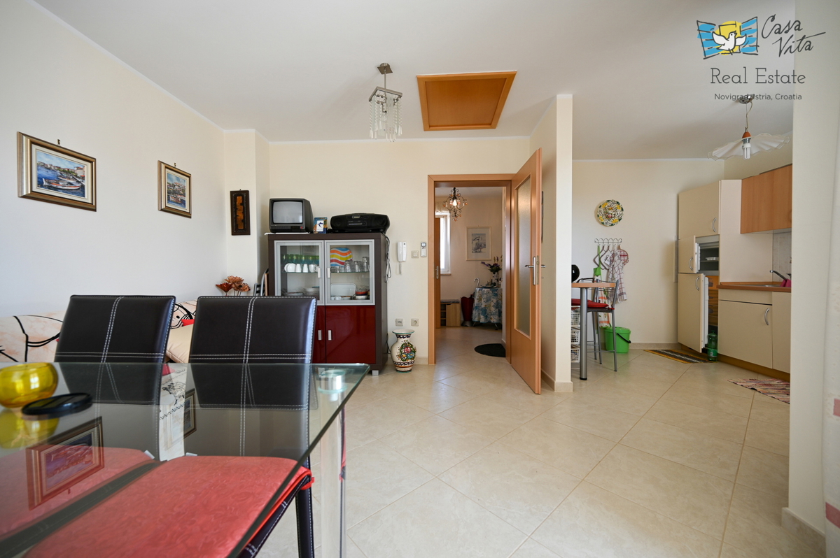 ISTRA, NOVIGRAD - Stanovanje z dvema spalnicama in lepim pogledom na morje!