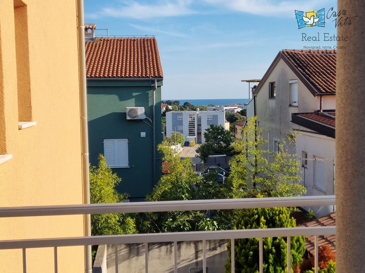 ISTRA, NOVIGRAD - Stanovanje z dvema spalnicama in lepim pogledom na morje!