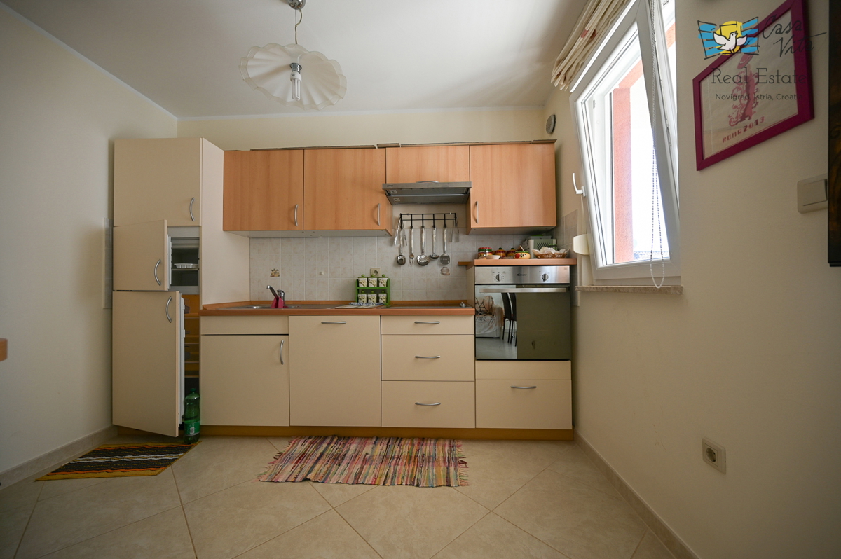 ISTRA, NOVIGRAD - Stanovanje z dvema spalnicama in lepim pogledom na morje!