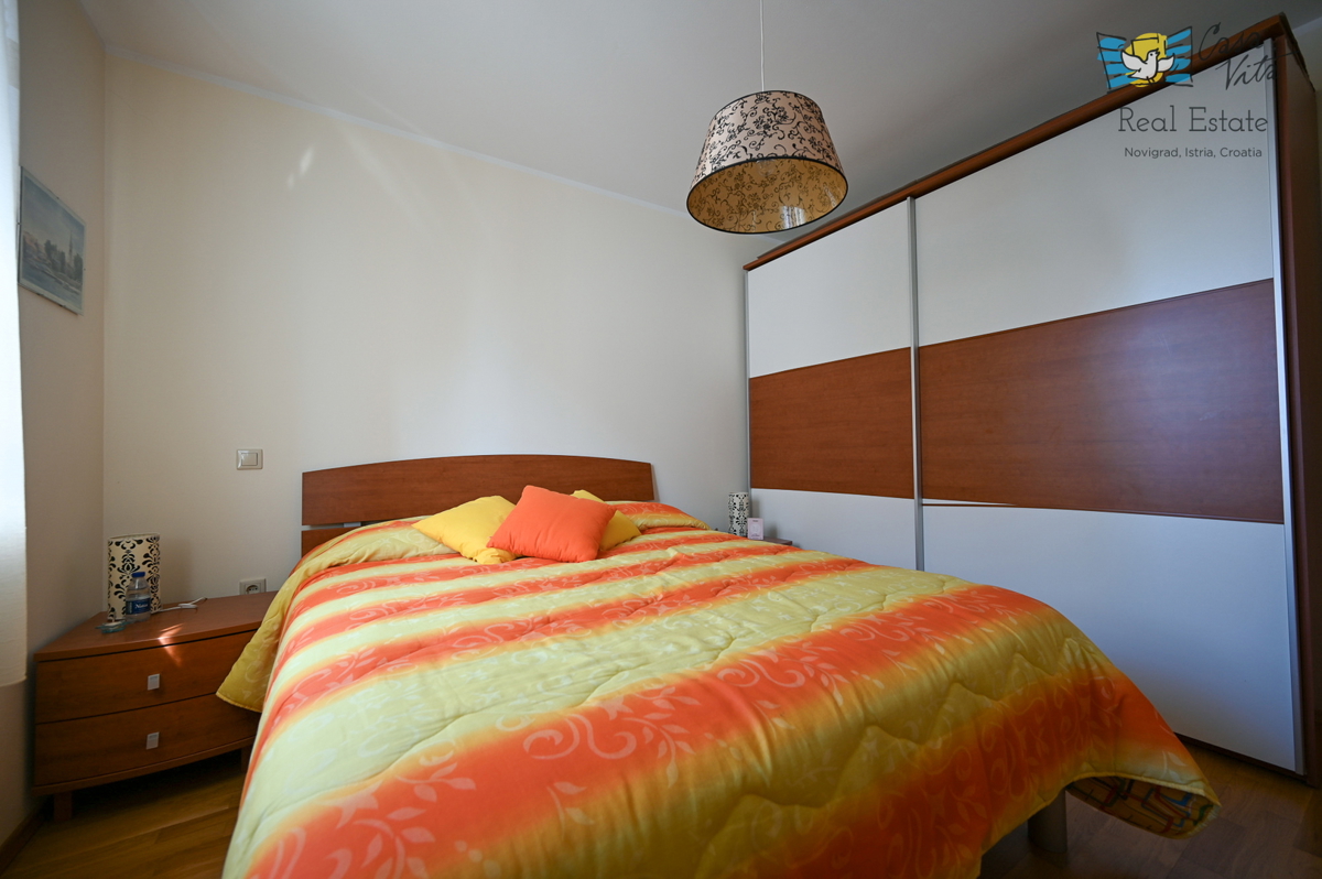 ISTRA, NOVIGRAD - Stanovanje z dvema spalnicama in lepim pogledom na morje!