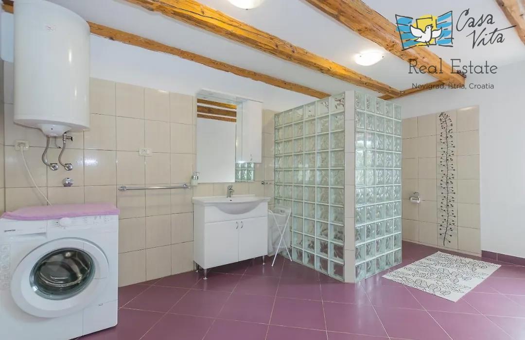 ISTRA, PULA - Kamnita hiša s bazenom