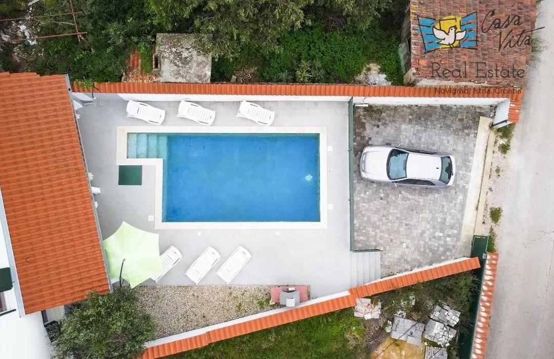ISTRA, PULA - Kamnita hiša s bazenom