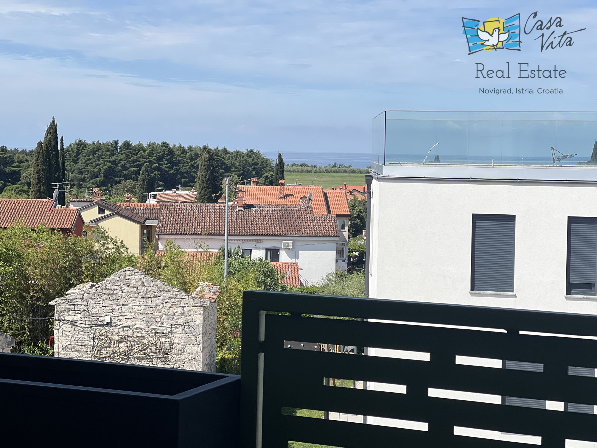 Lep in prostoren apartma s pogledom na morje - Novigrad!