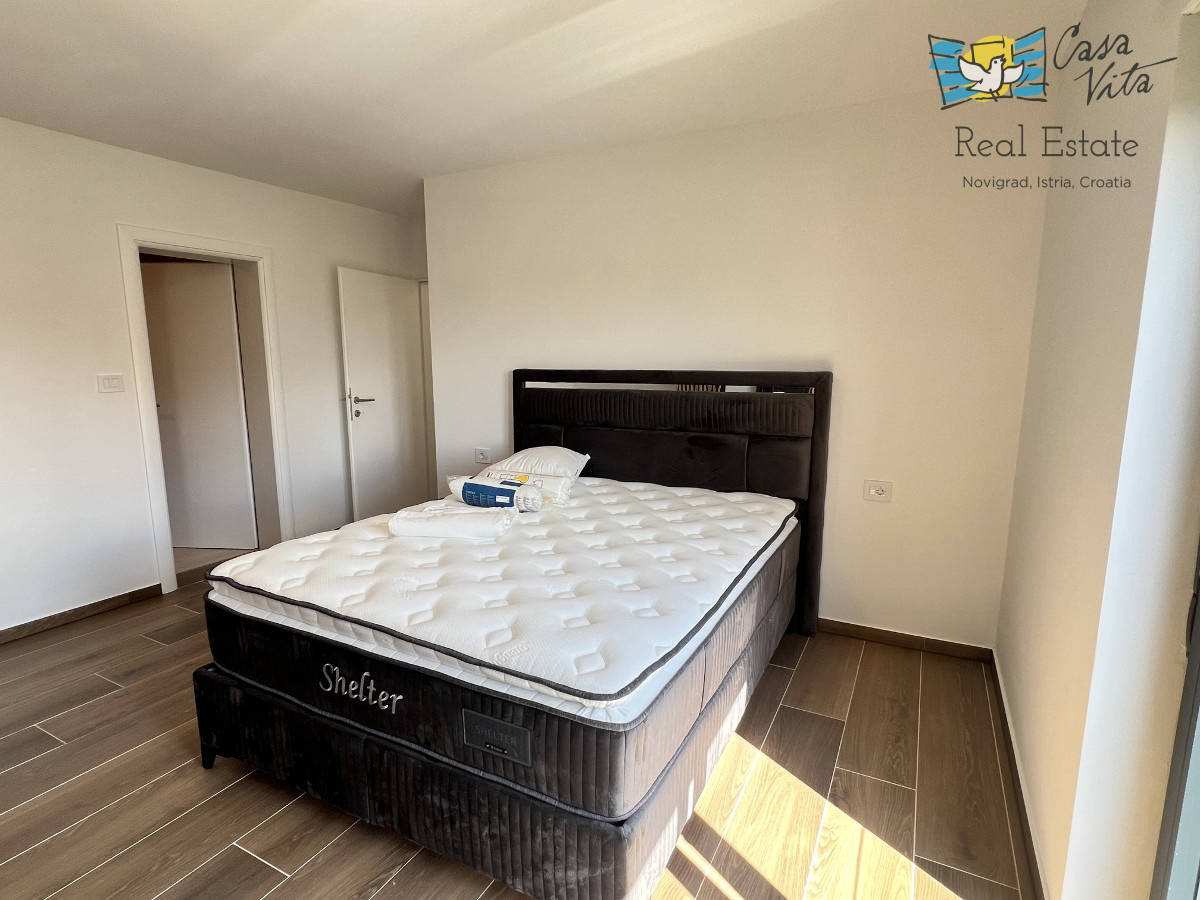Lep in prostoren apartma s pogledom na morje - Novigrad!
