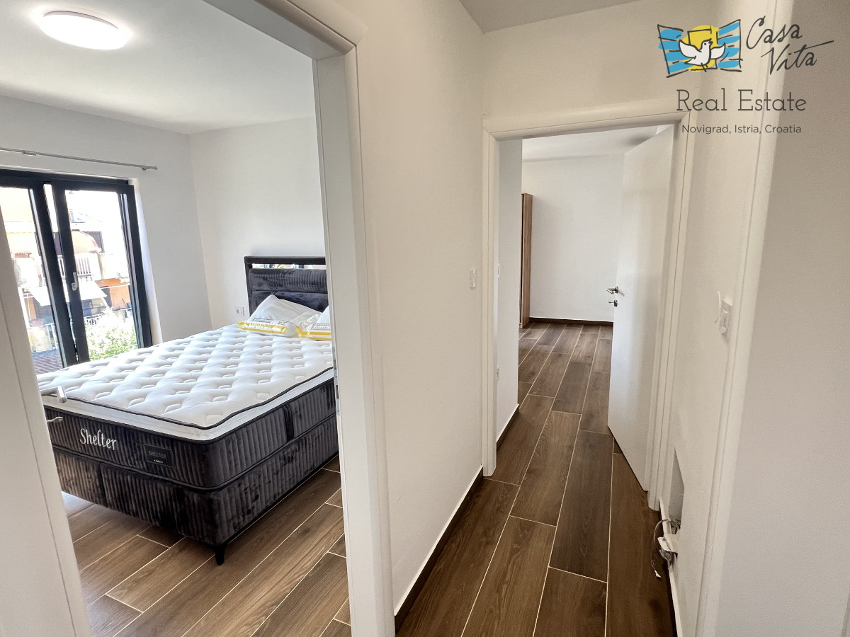 Lep in prostoren apartma s pogledom na morje - Novigrad!